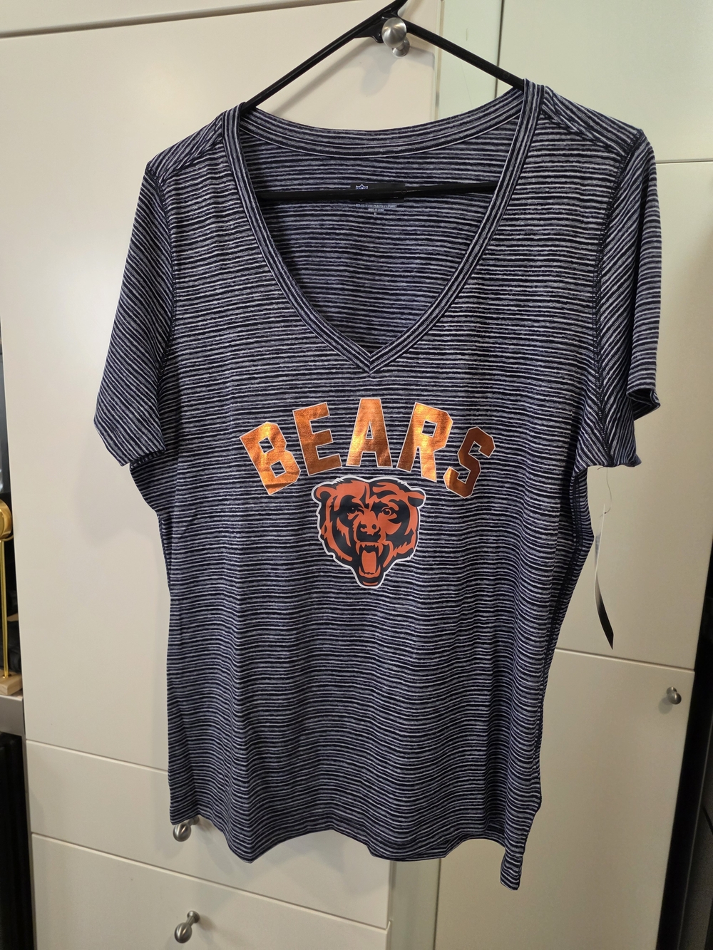 NWT Chicago Bears NFL Team Apparel Navy Striped V-Neck T-Shirt Women's XL